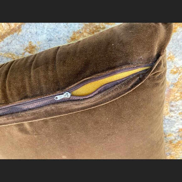 Equestrian Petit Point Needlepoint Pillow - Hounds and Horses - Fox Hunt - EUC - Picture 5 of 5